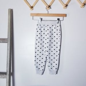 DISNEY JR MICKEY GRAY AND WHITE WITH MICKEY SWEAT PANTS SIZE 3T